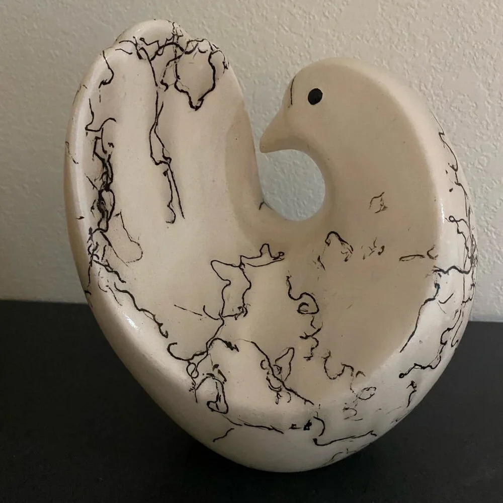 Native America Art Pottery Horse Hair Bird Dove Artist Signed and Dated H 7.5 in - Picture 1 of 4